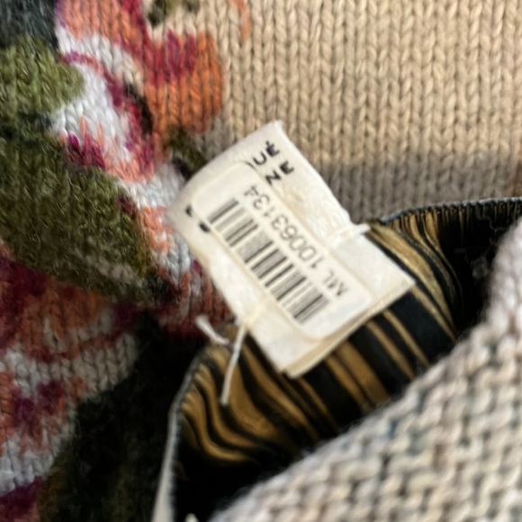Used Sweater Angel Of The North Floral Knit Multi Color - Picture 12 of 12